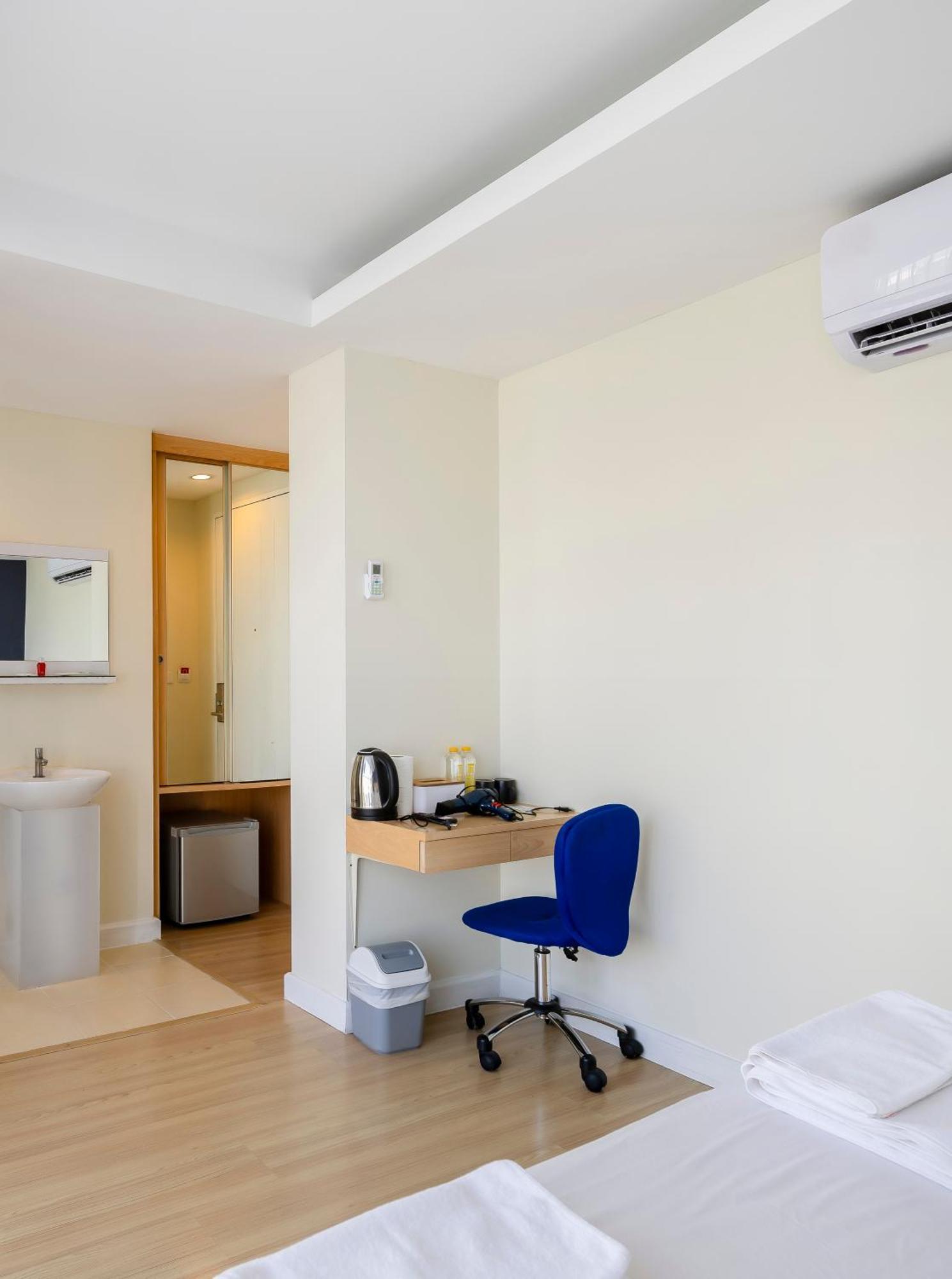 Gp House Express Sukhumvit 81 Hotell Bangkok Eksteriør bilde